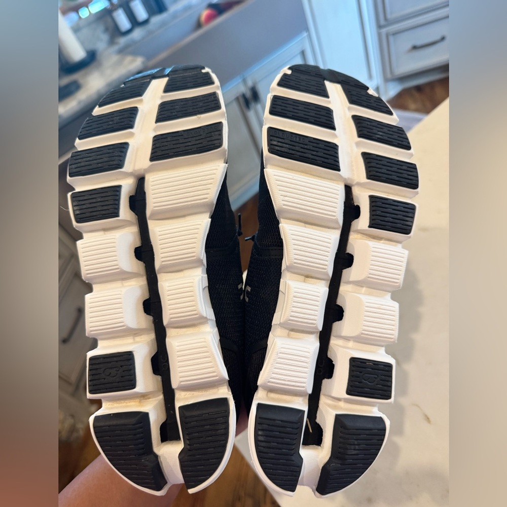 On Cloud - NEW - Women’s Sneakers - Picture 2 of 6